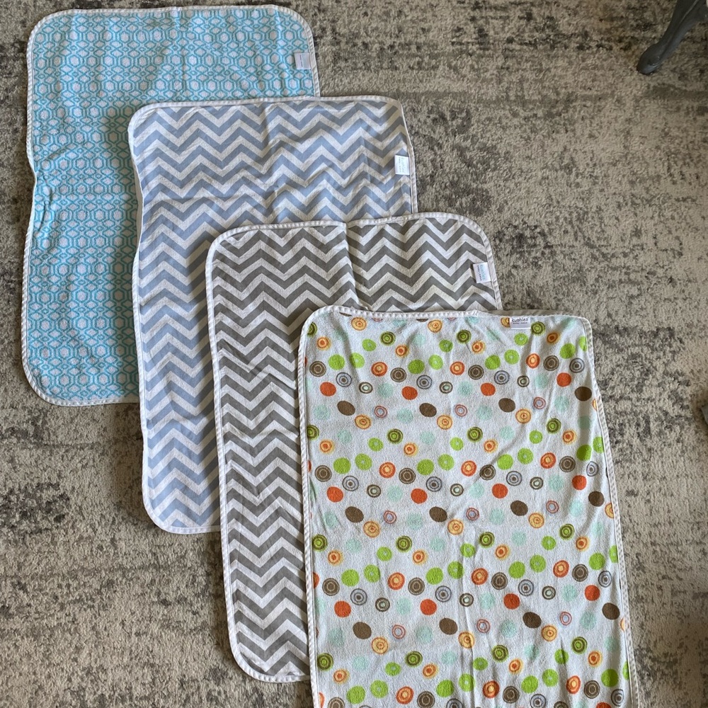 PENDING - 4 Kushies waterproof change pads